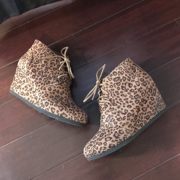 Cityclassified Shoes - Cityclassified Cheetah Print Booties